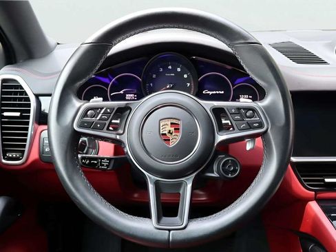 Used 2022 Porsche Cayenne Platinum Edition AWD/4WD image 22