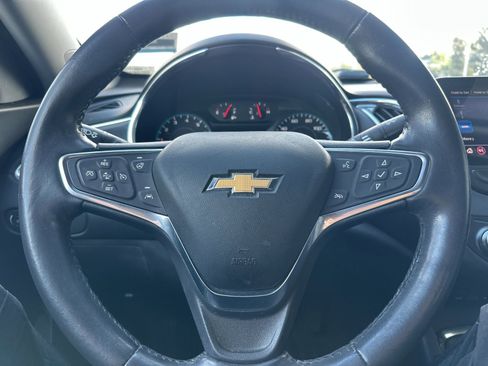 Used 2019 Chevrolet Malibu LT w/ Leather Package image 21