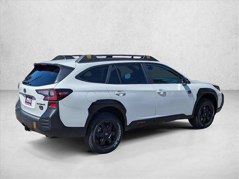 Used 2025 Subaru Outback Wilderness AWD/4WD image 5