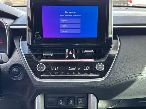 Certified 2025 Toyota Corolla Cross XLE image 18