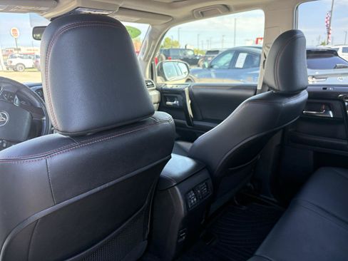 Used 2015 Toyota 4Runner Trail Premium AWD/4WD image 31