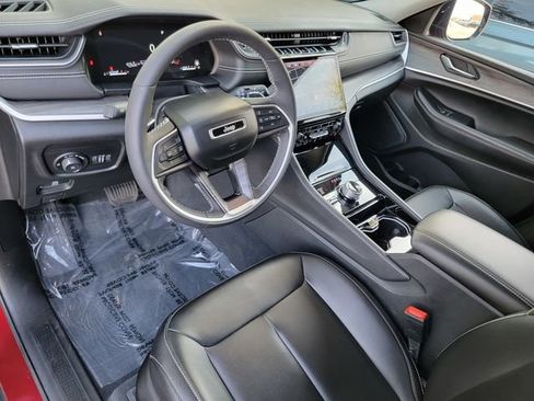 Certified 2023 Jeep Grand Cherokee Limited image 19