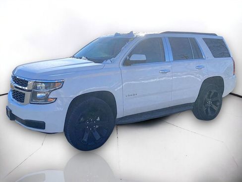 Used 2017 Chevrolet Tahoe LT image 2
