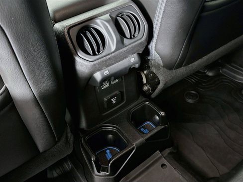 Used 2019 Jeep Wrangler Unlimited Sahara AWD/4WD image 52
