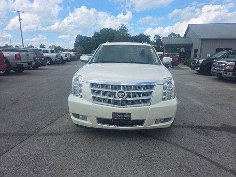 Used 2013 Cadillac Escalade ESV Platinum AWD/4WD image 1