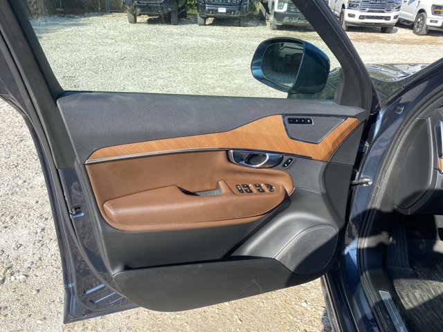 Used 2024 Volvo XC90 T8 Core w/ Climate Package AWD/4WD image 14