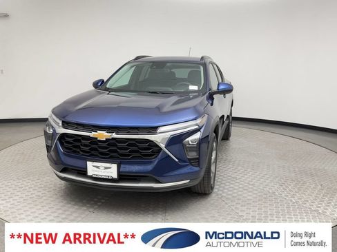 Used 2024 Chevrolet Trax LT w/ Driver Confidence Package FWD image 7