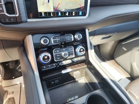 Certified 2022 GMC Yukon XL Denali AWD/4WD image 35
