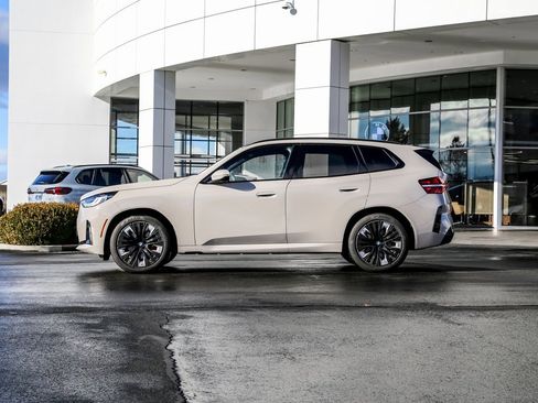 Used 2026 BMW X3 xDrive30 w/ Premium Package image 2