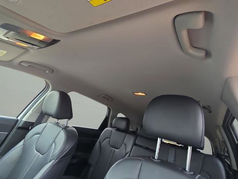Used 2023 Kia Sorento S FWD image 15
