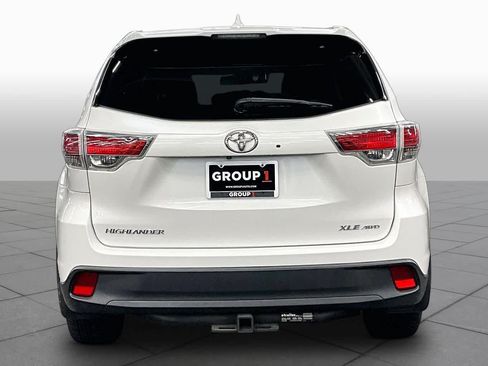 Used 2015 Toyota Highlander XLE AWD/4WD image 4