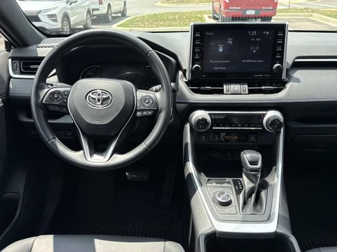 Used 2022 Toyota RAV4 XSE AWD/4WD image 8
