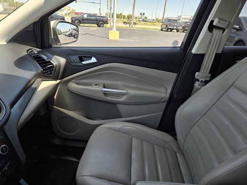 Used 2018 Ford Escape SEL FWD image 16