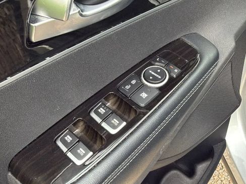 Used 2019 Kia Sorento EX FWD image 14