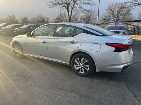 Used 2024 Nissan Altima 2.5 S image 4
