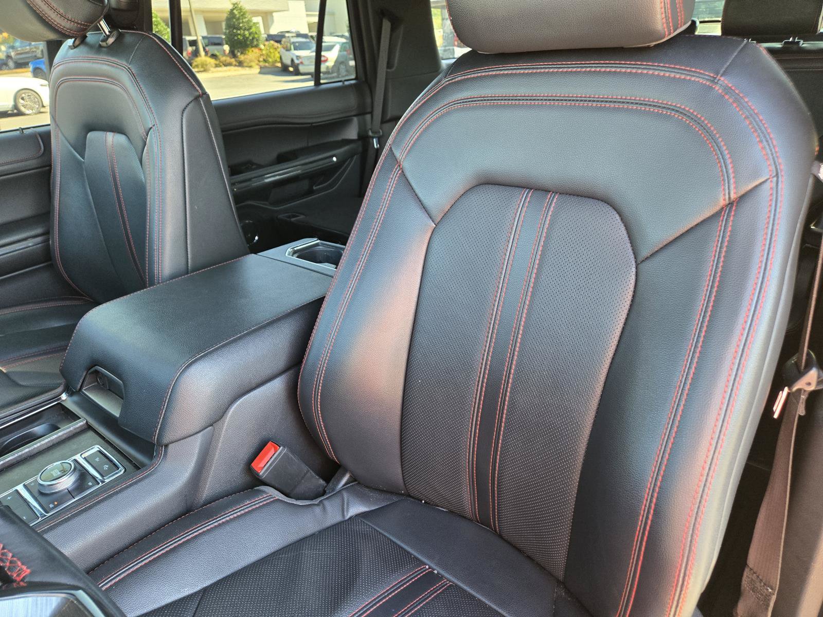 Used 2022 Ford Expedition Limited AWD/4WD image 17