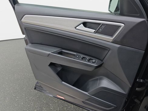 Used 2019 Volkswagen Atlas SE image 27