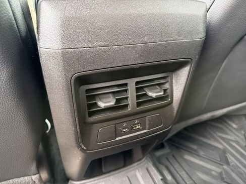 Used 2025 GMC Canyon Denali AWD/4WD image 21