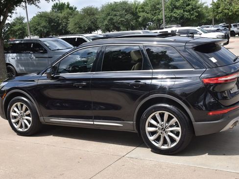 Used 2022 Lincoln Corsair FWD w/ Premium Package image 11