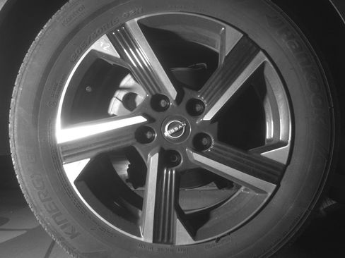 Used 2025 Nissan Sentra SV FWD image 15