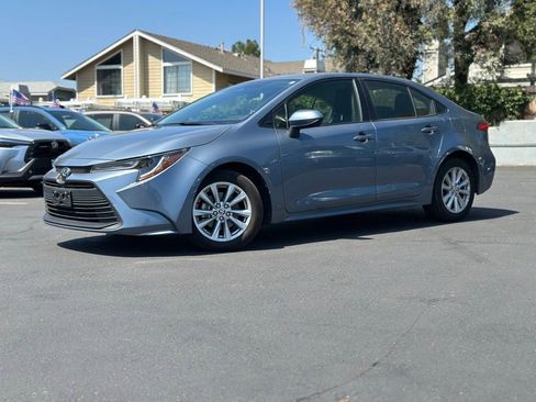 Used 2024 Toyota Corolla LE w/ LE Convenience Package FWD image 1