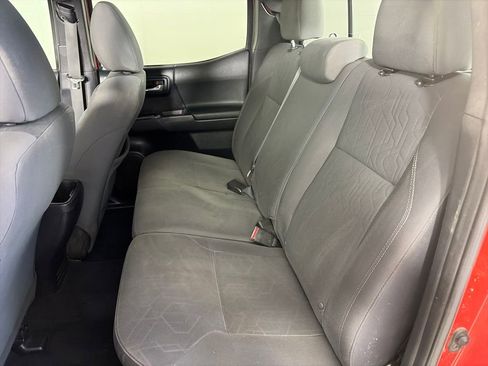 Used 2016 Toyota Tacoma TRD Off-Road w/ Towing Package RWD image 13