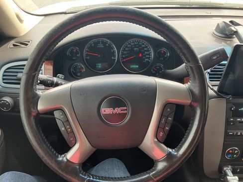 Used 2013 GMC Yukon XL SLT AWD/4WD image 11