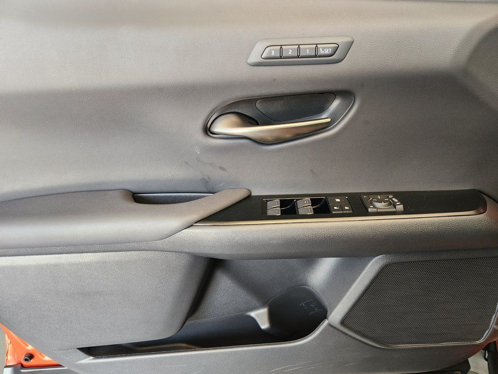 Certified 2023 Lexus UX 250h F Sport FWD image 22