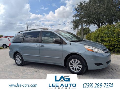 Used 2007 Toyota Sienna CE image 1
