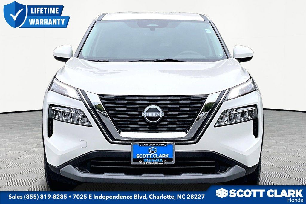 Used 2023 Nissan Rogue SV AWD/4WD image 2