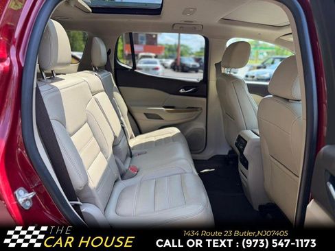 Used 2018 GMC Acadia Denali w/ Technology Package AWD/4WD image 17