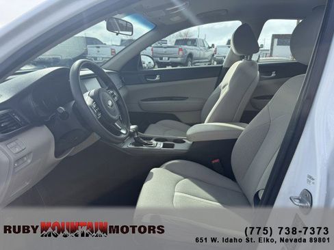 Used 2018 Kia Optima LX w/ 17" Alloy Wheels Package image 11