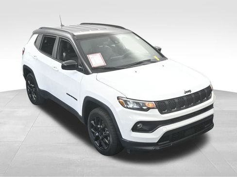 Used 2023 Jeep Compass Altitude image 53
