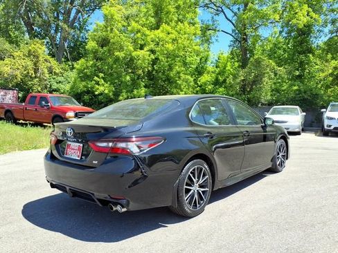 Certified 2024 Toyota Camry SE FWD image 8