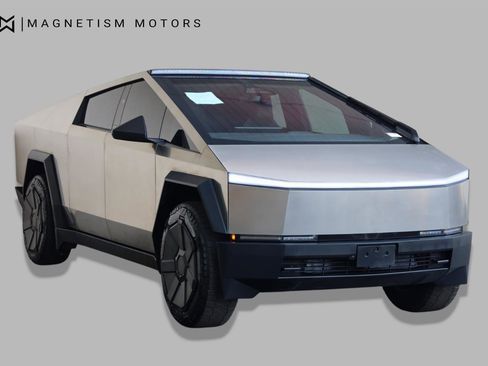 Used 2024 Tesla Cybertruck Cyberbeast AWD/4WD image 4