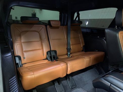 Used 2019 Lincoln Navigator L Reserve image 46