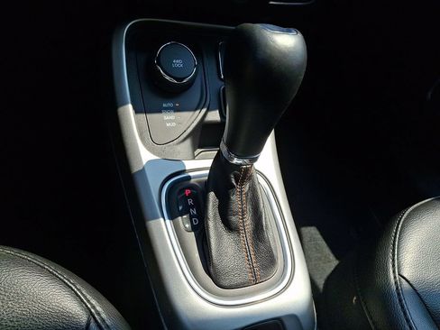 Used 2020 Jeep Compass Latitude w/ Popular Equipment Group AWD/4WD image 15