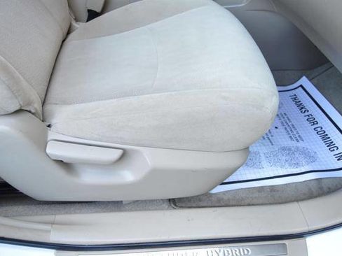 Used 2010 Toyota Highlander 4WD Hybrid image 38