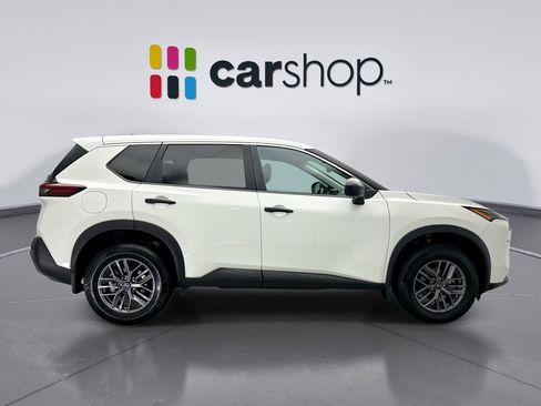 Used 2023 Nissan Rogue S AWD/4WD image 6