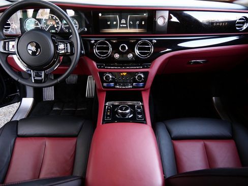 Used 2022 Rolls-Royce Ghost w/ Ghost Package image 4