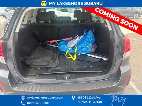 Used 2013 Subaru Outback 2.5i Limited w/ Moonroof Pkg AWD/4WD image 12