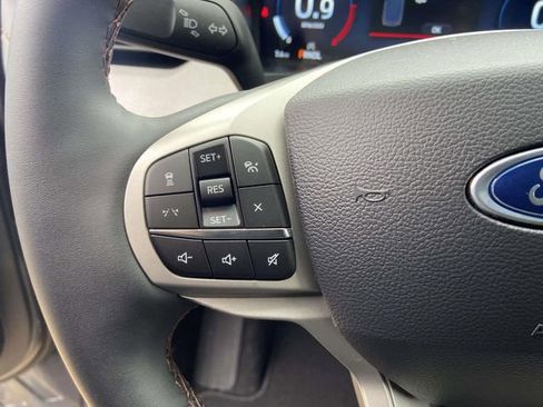 New 2026 Ford Explorer Active RWD image 14