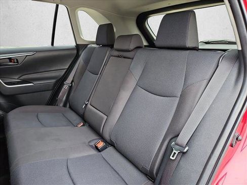 Used 2025 Toyota RAV4 LE AWD/4WD image 19