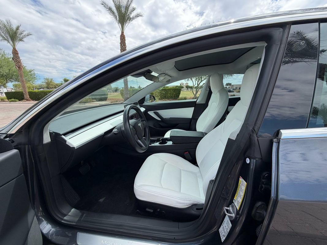 Used 2019 Tesla Model 3 Standard Range Plus RWD image 8