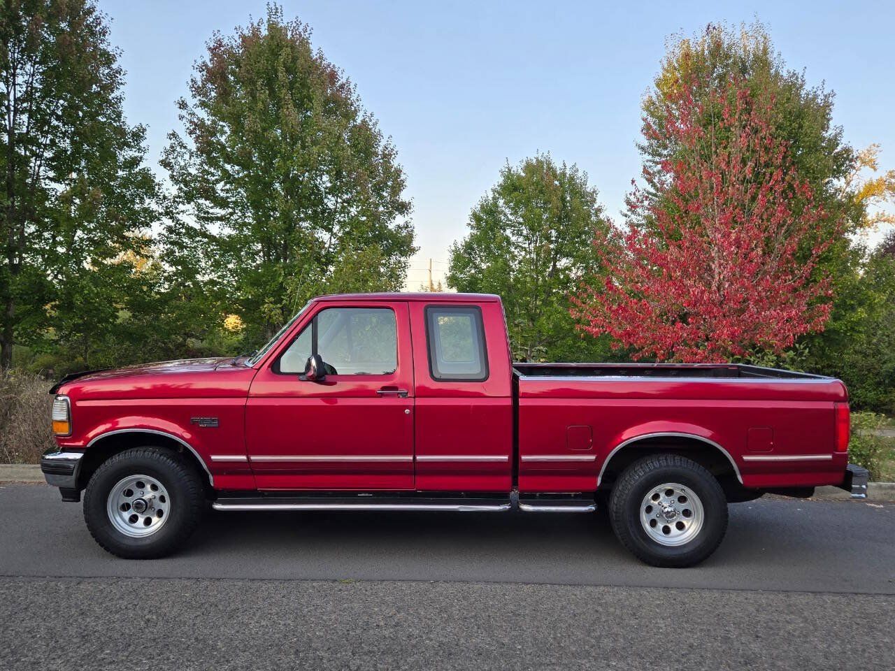 Used 1995 Ford F150 XL AWD/4WD image 4