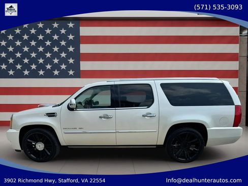 Used 2011 Cadillac Escalade ESV Platinum AWD/4WD image 9
