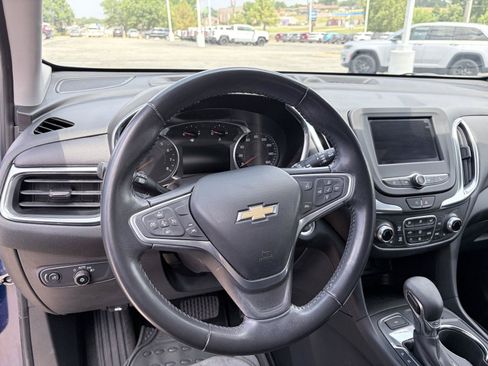 Used 2022 Chevrolet Equinox LT AWD/4WD image 12