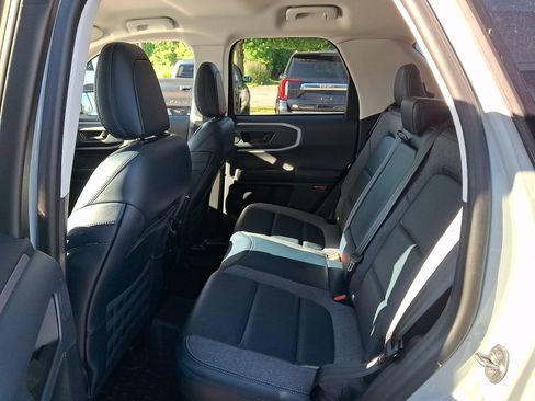 Used 2022 Ford Bronco Sport Outer Banks w/ Tech Package AWD/4WD image 10