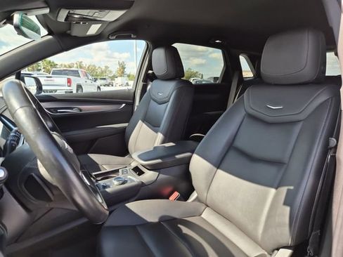 Certified 2023 Cadillac XT5 Luxury image 17