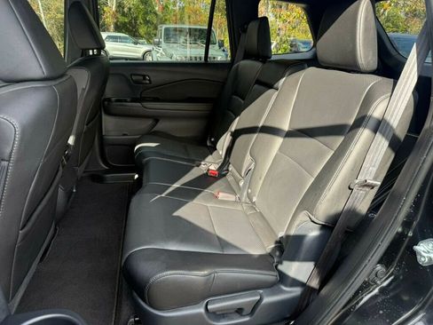 Used 2024 Honda Passport EX-L image 8